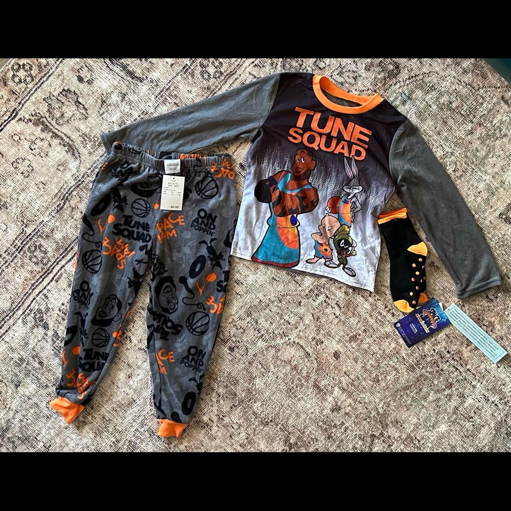 Looney tunes pj set